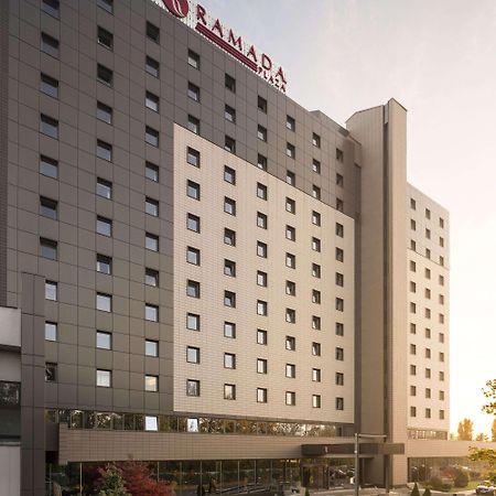 Ramada Plaza By Wyndham Bucharest Convention Center Hotel Exterior photo